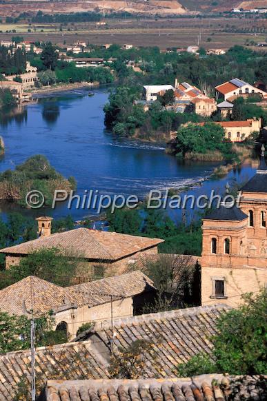 espagne castille 08.jpg - Vue généraleTolède (Toledo) et le rio TajoCastille la MancheEspagne